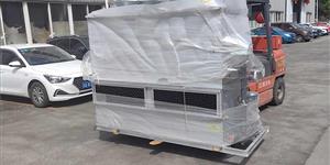 成都新津閉式冷卻塔送貨現(xiàn)場-甲方單位成都xx光學(xué)器材有限公司